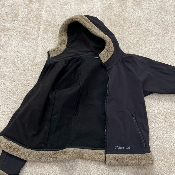 Marmot Full Zip Soft shell Hooded Jacket Black Faux Fur Women Medium, - Picture 3 of 14